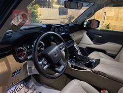 تۆیۆتا لاند کروزەر